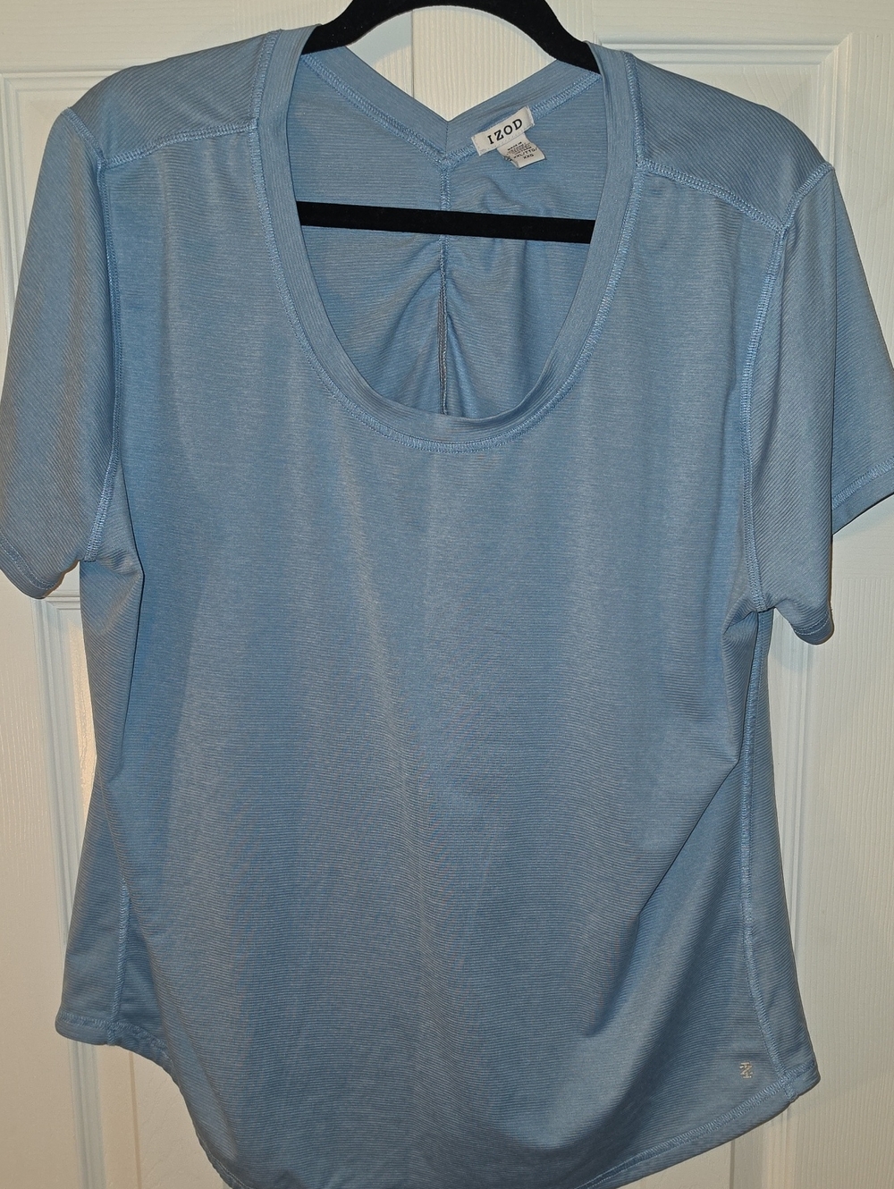 Izod Women's Light Blue Scoop Neck Short Sleeve Tee
